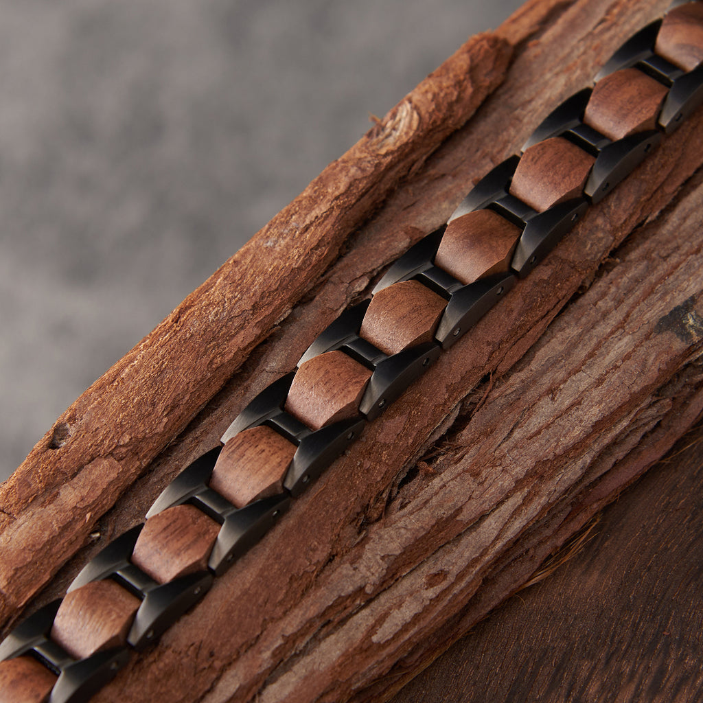 Sturmnacht - Armband aus Walnussholz und farbigem Edelstahl