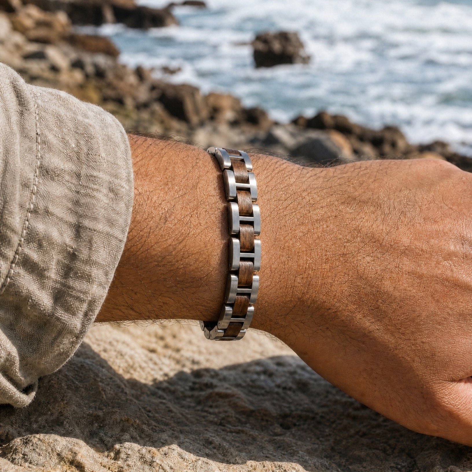 Freigeist - Armband aus Walnussholz und Edelstahl
